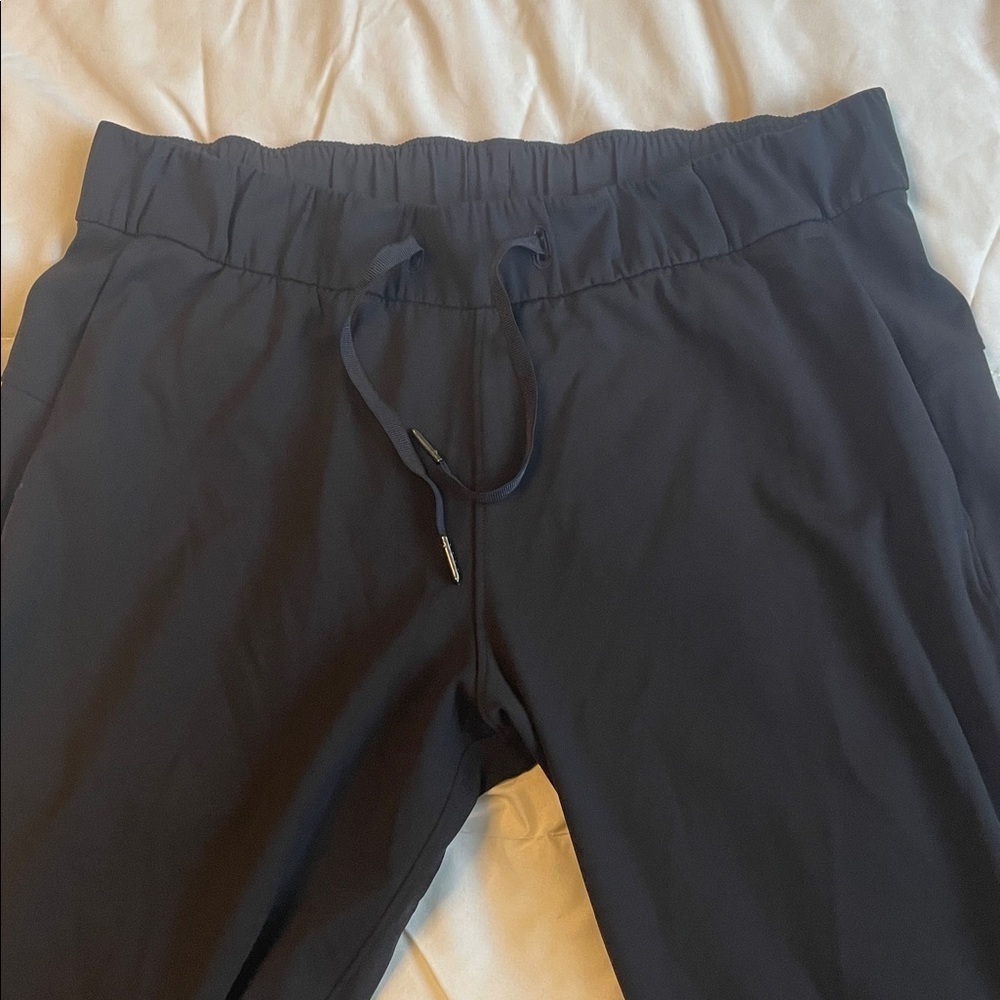 Lululemon on the fly pants 28” - Picture 7 of 11